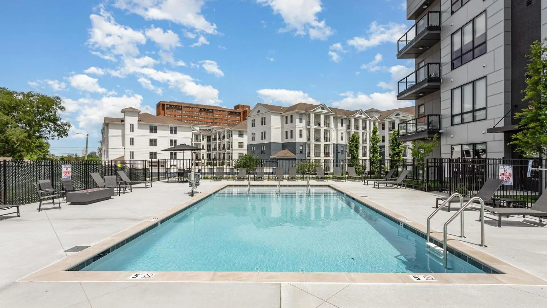Radio Stars - Odyssey - Pool & Gym Villa Nashville